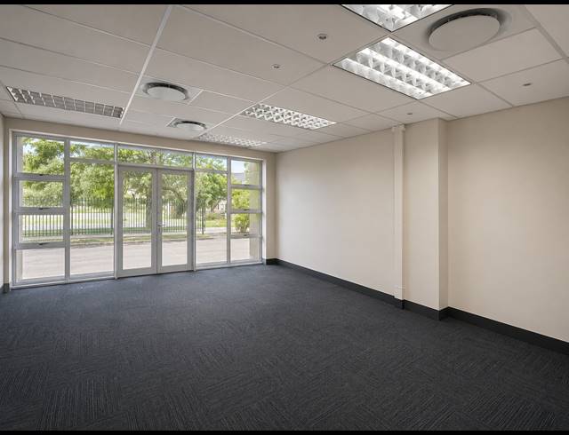 123M² OFFICE FOR SALE IN LONEHILL